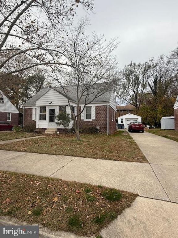 5 DIXIE DR, Penns Grove, NJ 08069