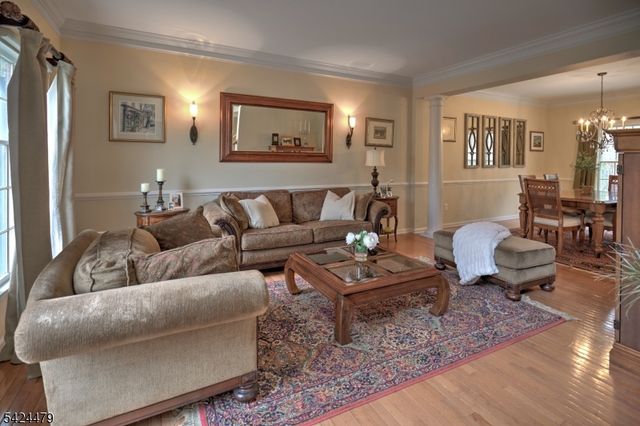 25 Sullivan Dr, Bernards Twp., NJ 07920