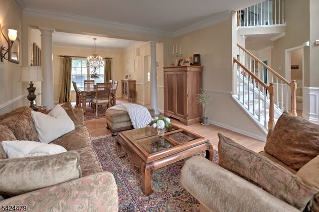 25 Sullivan Dr, Bernards Twp., NJ 07920