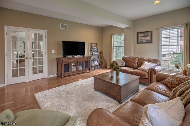 25 Sullivan Dr, Bernards Twp., NJ 07920