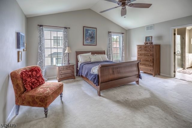 25 Sullivan Dr, Bernards Twp., NJ 07920