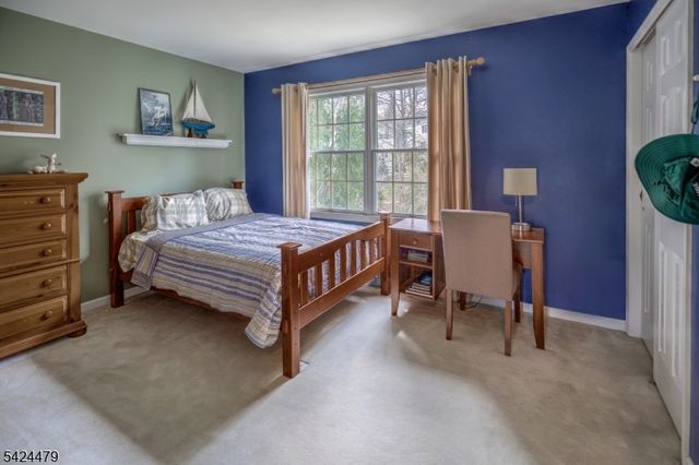 25 Sullivan Dr, Bernards Twp., NJ 07920