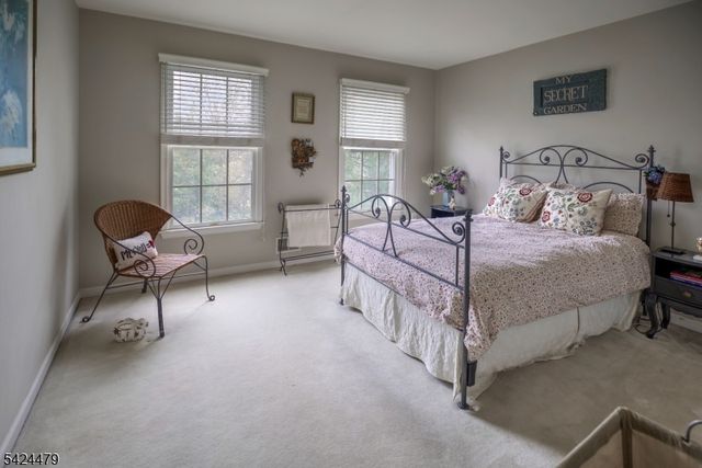 25 Sullivan Dr, Bernards Twp., NJ 07920