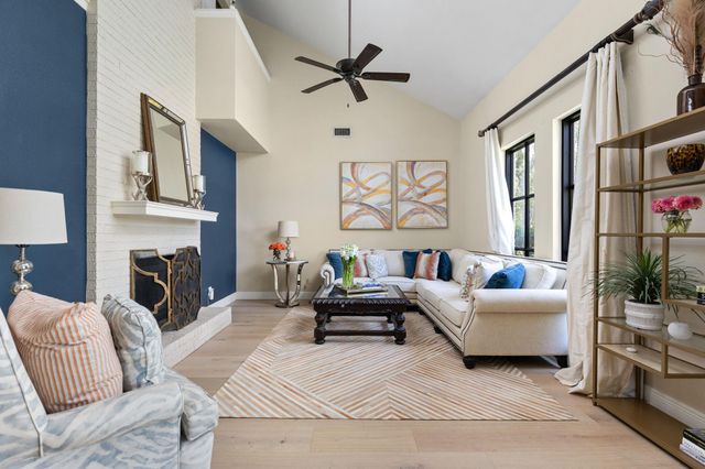 301 Copperleaf RD, Lakeway, TX 78734