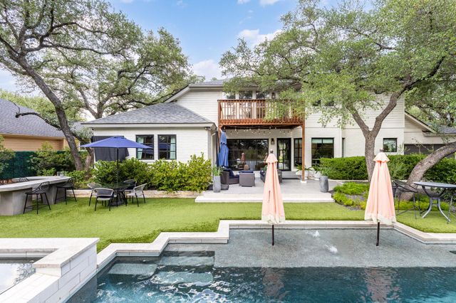 301 Copperleaf RD, Lakeway, TX 78734