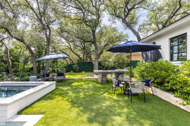 301 Copperleaf RD, Lakeway, TX 78734