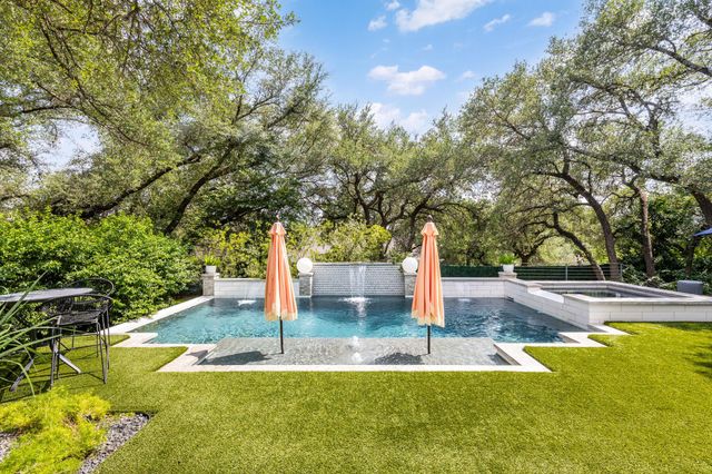 301 Copperleaf RD, Lakeway, TX 78734