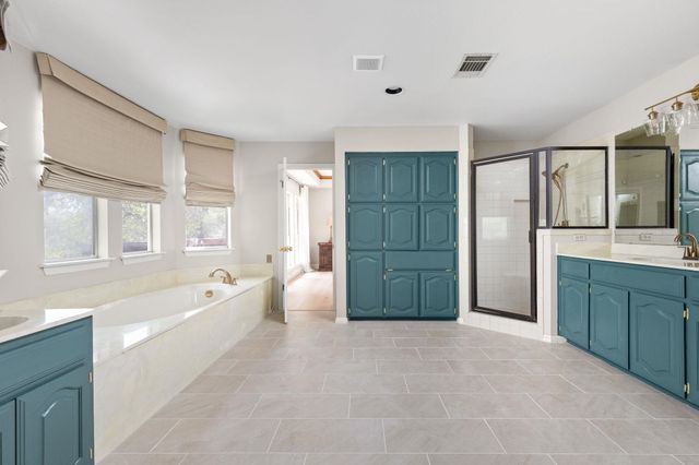301 Copperleaf RD, Lakeway, TX 78734