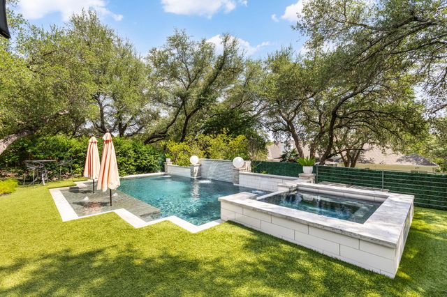 301 Copperleaf RD, Lakeway, TX 78734