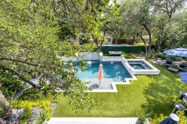 301 Copperleaf RD, Lakeway, TX 78734