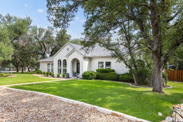 301 Copperleaf RD, Lakeway, TX 78734