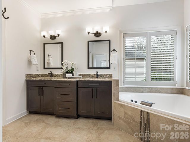 3434 Twelve Oaks Place, Charlotte, NC 28270