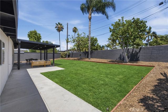 14372 Livingston, Tustin, CA 92780