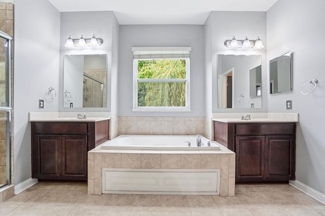 1535 Fairway Drive, Grove City, OH 43123