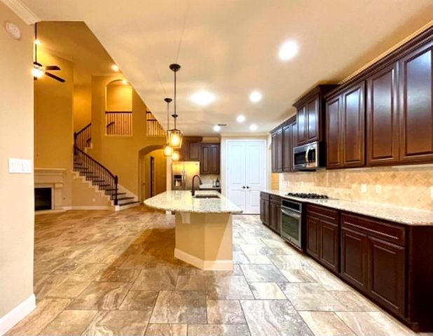 9515 Chaddington Court, Tomball, TX 77375