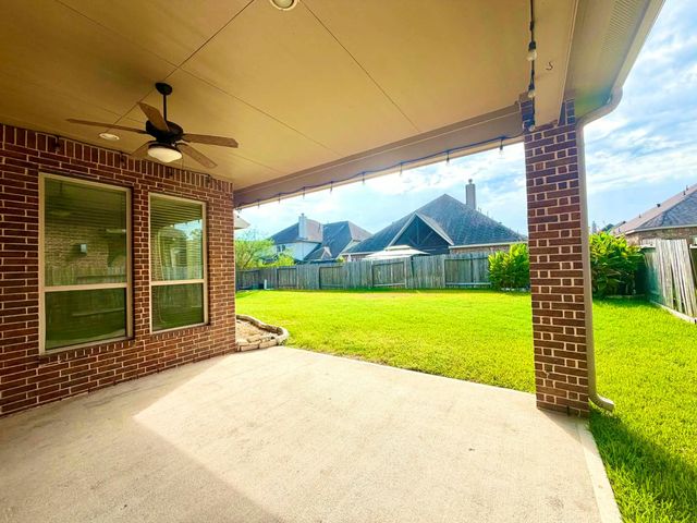 9515 Chaddington Court, Tomball, TX 77375