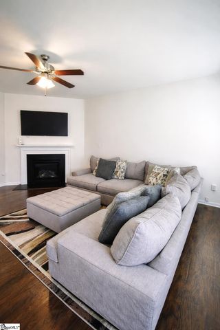 529 Townsend Place Drive, Boiling Springs, SC 29316