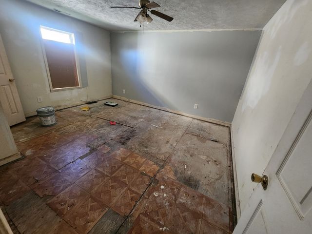 518 E 2nd St, Hopkinsville, KY 42240