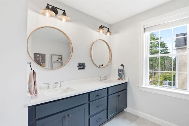 19 Farm Rd, Plymouth, MA 02360