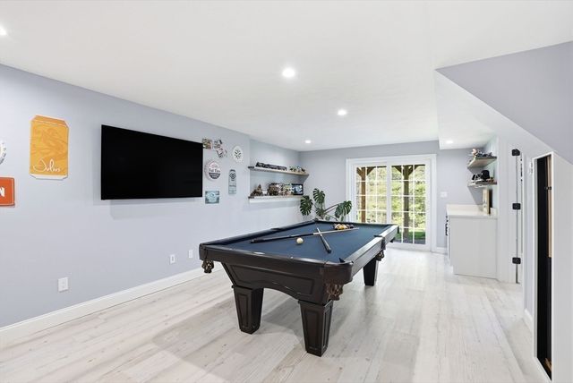 19 Farm Rd, Plymouth, MA 02360