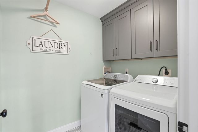 19 Farm Rd, Plymouth, MA 02360