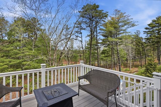 19 Farm Rd, Plymouth, MA 02360