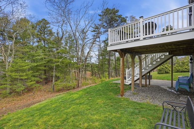 19 Farm Rd, Plymouth, MA 02360
