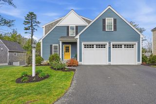 19 Farm Rd, Plymouth, MA 02360