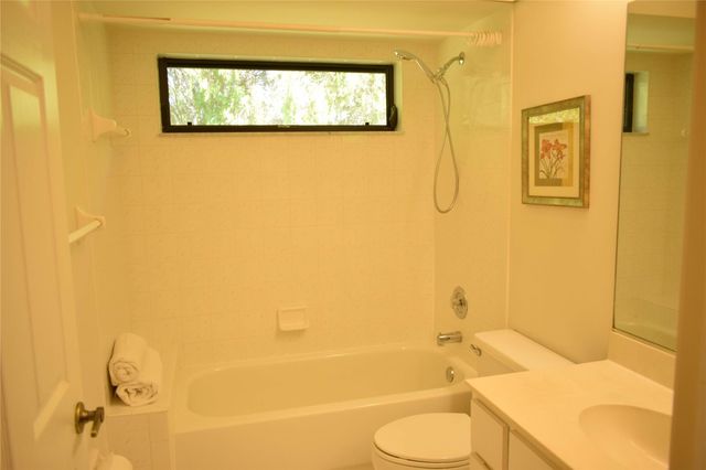 1928 NW Pine Lake Dr, Stuart, FL 34994