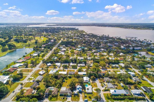 1928 NW Pine Lake Dr, Stuart, FL 34994