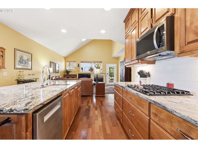 8913 Ne 13TH St, Vancouver, WA 98664