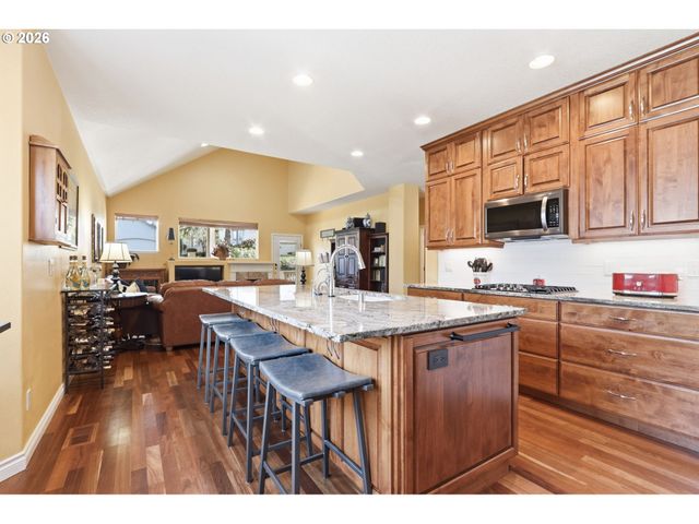 8913 Ne 13TH St, Vancouver, WA 98664