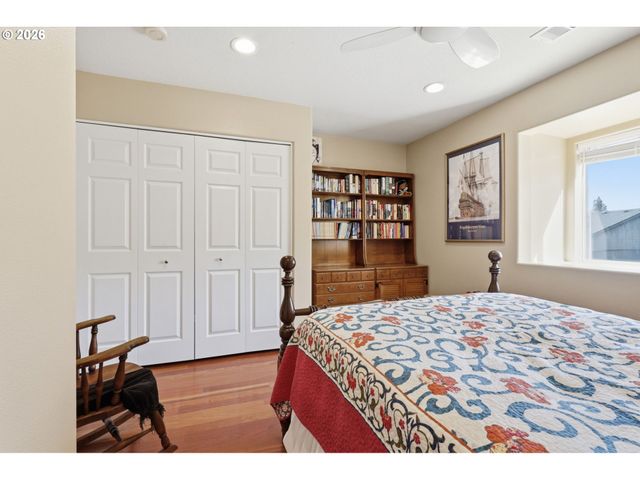 8913 Ne 13TH St, Vancouver, WA 98664