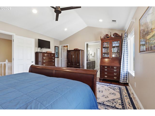 8913 Ne 13TH St, Vancouver, WA 98664