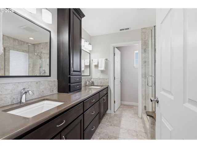 8913 Ne 13TH St, Vancouver, WA 98664