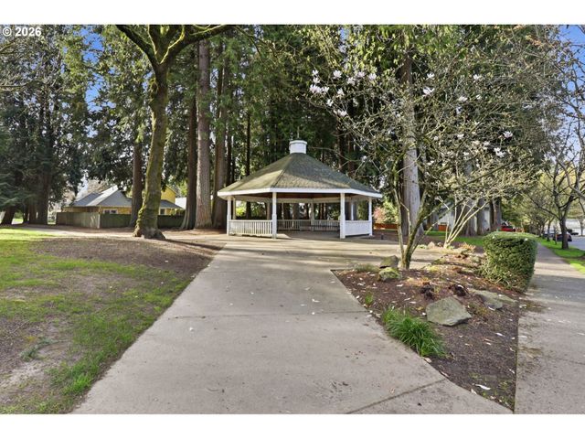 8913 Ne 13TH St, Vancouver, WA 98664