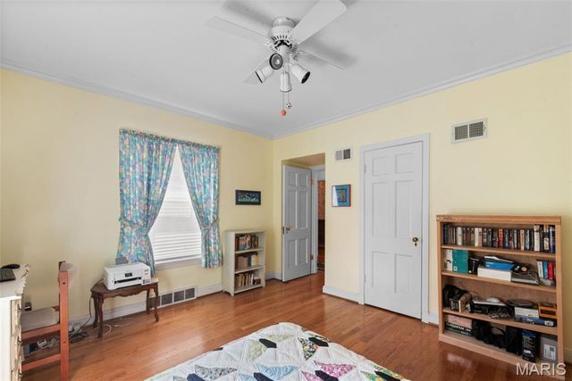 30 Fox Meadows, St Louis, MO 63127