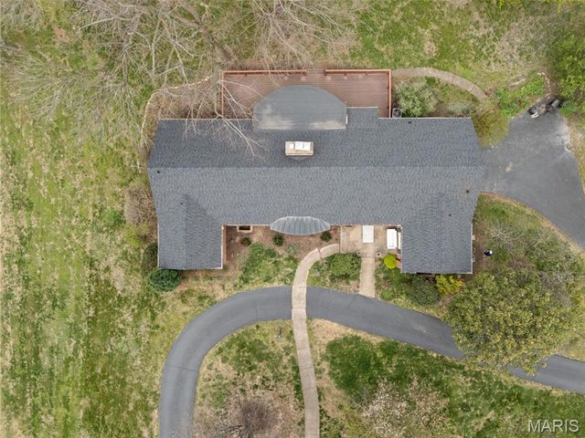 30 Fox Meadows, St Louis, MO 63127