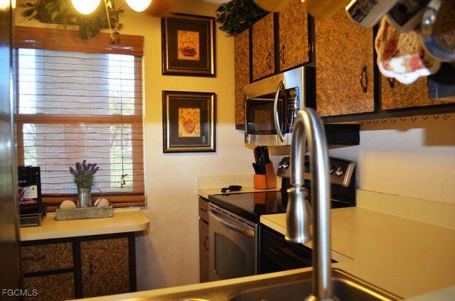 1624 Pine Valley DR 118, Fort Myers, FL 33907