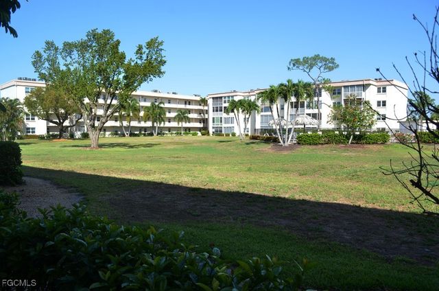 1624 Pine Valley DR 118, Fort Myers, FL 33907