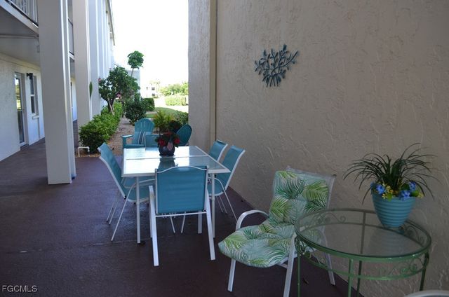 1624 Pine Valley DR 118, Fort Myers, FL 33907