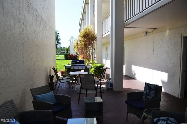 1624 Pine Valley DR 118, Fort Myers, FL 33907