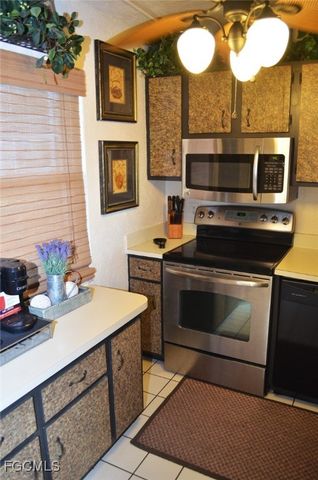 1624 Pine Valley DR 118, Fort Myers, FL 33907