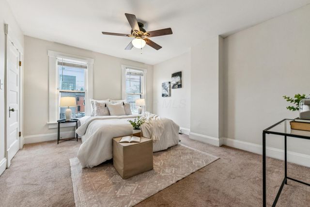 915 Dennison Avenue, Columbus, OH 43201