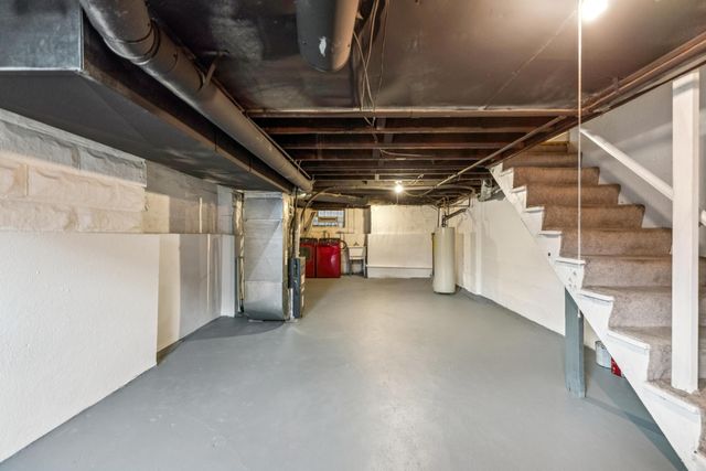 915 Dennison Avenue, Columbus, OH 43201