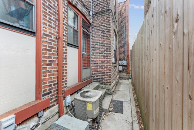 915 Dennison Avenue, Columbus, OH 43201