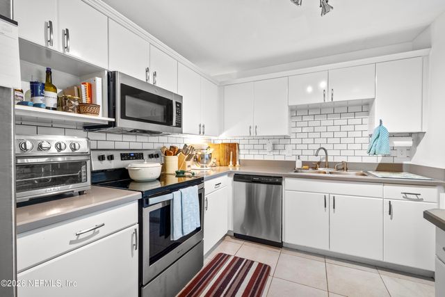 3591 KERNAN Boulevard 830, Jacksonville, FL 32224