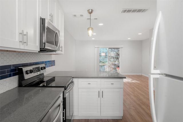 3820 Southway DR D, Austin, TX 78704