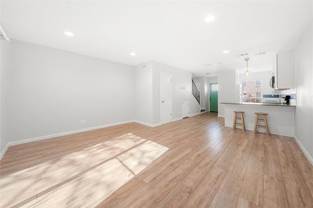 3820 Southway DR D, Austin, TX 78704