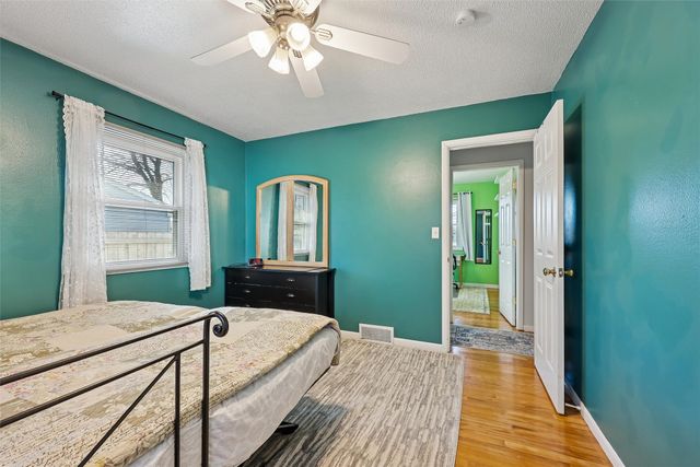 202 S Dakota Avenue, Ames, IA 50014